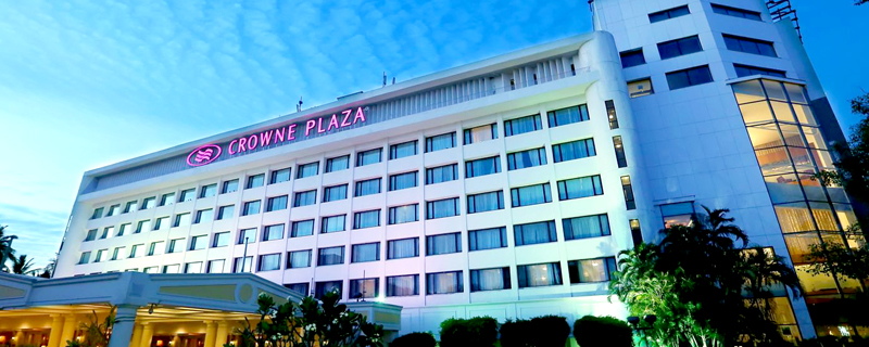 Crowne Plaza 